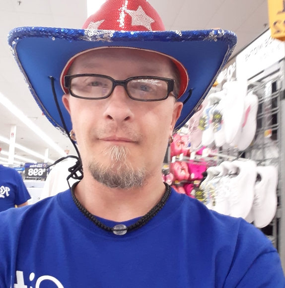 Meet your Posher, Shannon - Picture 1 of 1